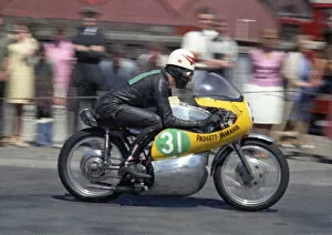 Images Dated 15th April 2022: Terry Grotefeld (Padgett Yamaha) 1968 Lightweight TT