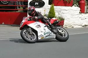 Images Dated 5th June 2005: Thomas Montano (MV) at Ballacraine: 2005 Formula One TT
