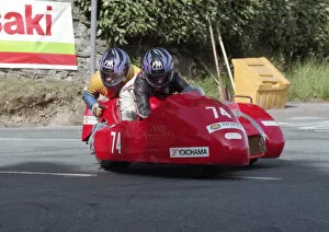 Images Dated 20th December 2019: Thomas Pearce & Rod Pearce (Yamaha) 1993 Sidecar TT