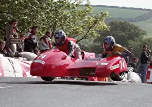 Thomas Pearce & Rod Pearce (Yamaha) 1993 Sidecar TT