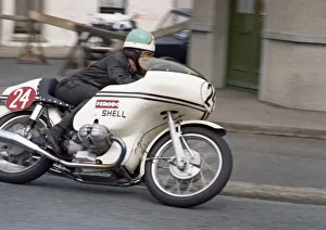 Images Dated 1st October 2020: Tom Dickie (BMW) 1971 Production TT
