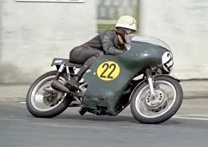 Tom Dickie leaves Parliament Square: 1969 Senior TT