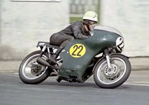 Seeley Collection: Tom Dickie leaves Parliament Square: 1969 Senior TT