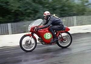 Images Dated 17th March 2017: Tom Loughridge (Aermacchi) 1967 Lightweight Manx Grand Prix