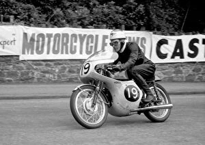 Images Dated 27th November 2015: Tom Phillis (Honda) 1960 Ultra Lightweight TT