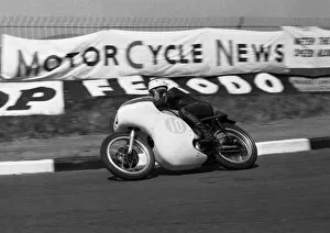 Images Dated 7th October 2016: Tom Phillis (Norton) 1961 Junior TT