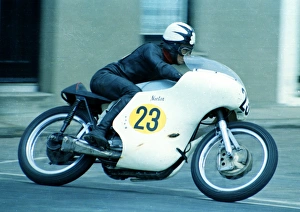 Images Dated 22nd March 2018: Tommy Robb (Ryan Norton) 1969 Senior TT