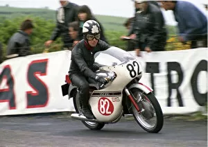 Images Dated 14th April 2021: Tommy Robb (Suzuki) 1968 Production TT