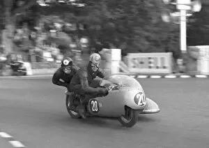 Images Dated 14th January 2022: Tony Baitup & A B Diggle (Triumph) 1966 Sidecar TT