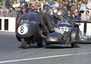Images Dated 26th August 2020: Tony Baitup & K Simmons (Triumph) 1968 500 Sidecar TT