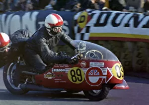 Images Dated 20th April 2020: Tony Greening & Roger Parker (Triumph) 1972 Sidecar 750 TT