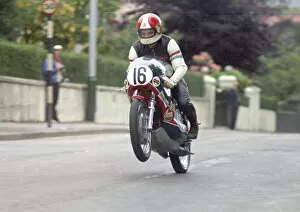 Images Dated 14th November 2020: Tony Rutter (Yamaha) 1971 Junior TT