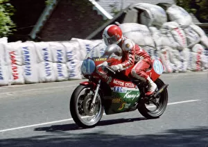 Images Dated 16th July 2019: Tony Rutter (Yamaha) 1982 Junior TT