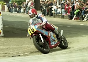 Images Dated 1st December 2017: Tony Rutter (Yamaha) 1984 Senior TT