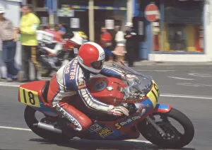 Images Dated 27th April 2022: Tony Rutter (Yamaha) 1984 Senior TT