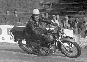 Images Dated 11th December 2015: Travelling Marshal Jimmie Linskey (Triumph) 1956 TT