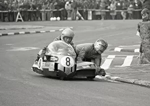 Images Dated 4th April 2020: Trevor Ireson & Dave Houghton (Konig) 1975 1000 Sidecar TT