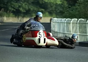 Ety Triumph Gallery: Trevor Ireson & G C Hunt (ETY Triumph) 1969 750 Sidecar TT