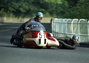 Trevor Ireson & G C Hunt (ETY Triumph) 1969 750 Sidecar TT