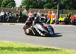 Trevor Tullett & Lisel Marie Amos (Ireson Yamaha) 2004 Sidecar TT