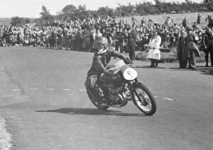Images Dated 22nd December 2021: Umberto Massetti (Gilera) 1950 Senior Ulster Grand Prix