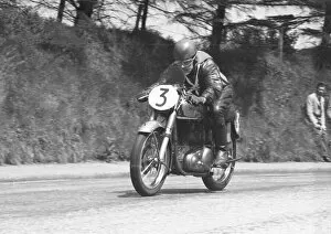 Images Dated 11th March 2022: V Clifford (Norton) 1953 Senior Clubman TT