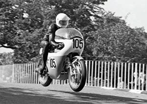 Images Dated 25th January 2018: Vern Wallis (Seymour Velocette Metisse) 1971 Senior Manx Grand Prix