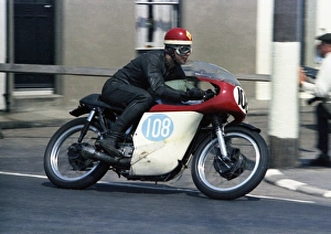 Images Dated 7th August 2016: Vic Hilton (Norton) 1967 Junior TT