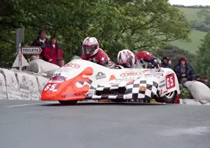 Vince Butler & Carl Pegg (Molyneux Yamaha) 2000 Sidecar TT
