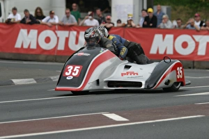 Eddie Kiff Gallery: Wally Saunders & Eddie Kiff (Ireson) 2011 Sidecar TT