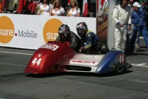 Images Dated 31st May 2008: Wally Saunders & Eddie Kiff (Ireson Yamaha) 2008 Sidecar TT