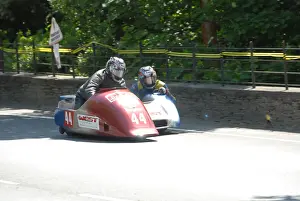 Wally Saunders & Eddie Kiff (Ireson Yamaha) 2008 Sidecar TT