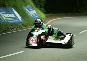 Images Dated 31st October 2016: Wally Saunders & Rick Roberts (Ireson) 1998 Sidecar TT