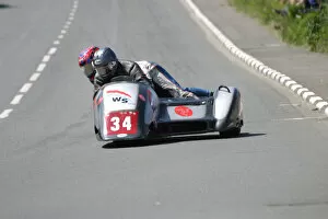 Images Dated 31st March 2022: Wally Saunders & Tim Hollis (Suzuki MRE) 2005 Sidecar TT