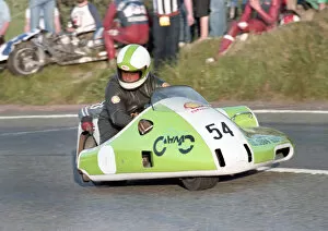 Images Dated 21st February 2021: Warwick Newman & Alan Warner (Rumble Kawasaki) 1982 Sidecar TT
