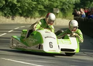 Images Dated 25th September 2013: Warwick Newman & Eddie Yarker (Ireson Yamaha) 1987 Sidecar TT