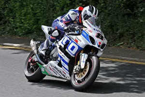 Images Dated 6th June 2014: Wiiliam Dunlop (Tyco Suzuki) 2014 Senior TT